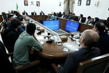 ۱۲ درخواست دانشجویان از عارف/ معاون اول رئیس جمهور: برای من ارزش پرخاش یک دانشجو بیشتر از تکریم افراد است/ کشور در حوادث دی ماه یک باخت جدی داشت