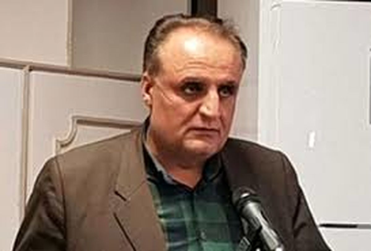 کارگران و بازنشستگان داروها را آزاد میخرند/ تامین اجتماعی پاسخگو باشد کارگران و بازنشستگان داروها را آزاد میخرند/ تامین اجتماعی پاسخگو باشد