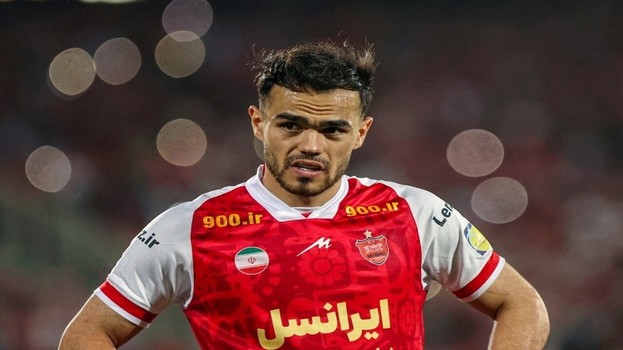 خبر ماندن اورونوف در پرسپولیس، بی‌پشتوانه است