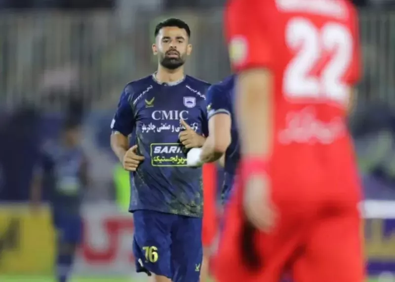 کری سنگین هافبک چادرملو برای پرسپولیس! کری سنگین هافبک چادرملو برای پرسپولیس!