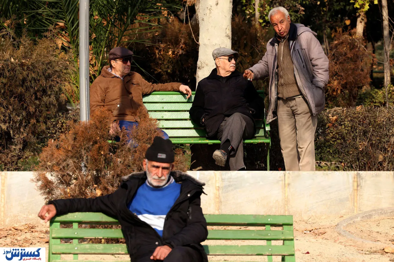 اعتراض زیر آفتاب داغ / بازنشستگان: کالابرگ بیاثر شد، گرانی بنزین هم در راه است اعتراض زیر آفتاب داغ / بازنشستگان: کالابرگ بیاثر شد، گرانی بنزین هم در راه است