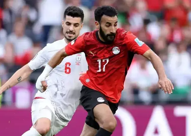 کارت زرد ستاره مصر مقابل ایران پاک نشد کارت زرد ستاره مصر مقابل ایران پاک نشد