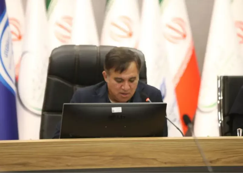 اولین واکنش تاجرنیا به خبر فروش سهام استقلال اولین واکنش تاجرنیا به خبر فروش سهام استقلال