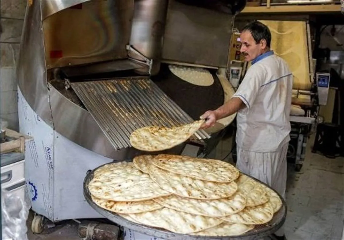 نان از سفره کارگران عقب نشست